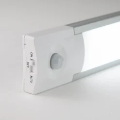 Arlec Lithium PIR LED Light Bar 28cm 18 Arlec Lithium PIR LED Light Bar 28cm -EGLO SALES 12813238 1425007580136397