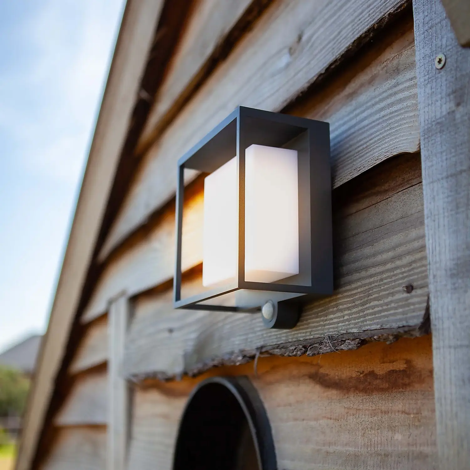 Lutec Curtis Solar LED Outdoor Wall Light With PIR Motion Sensor 6 Lutec Curtis Solar LED Outdoor Wall Light With PIR Motion Sensor - Image 4