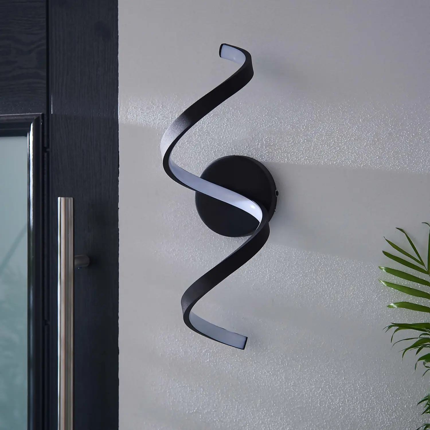 Astral Outdoor Wall Light - Black 7 Astral Outdoor Wall Light - Black - Image 5