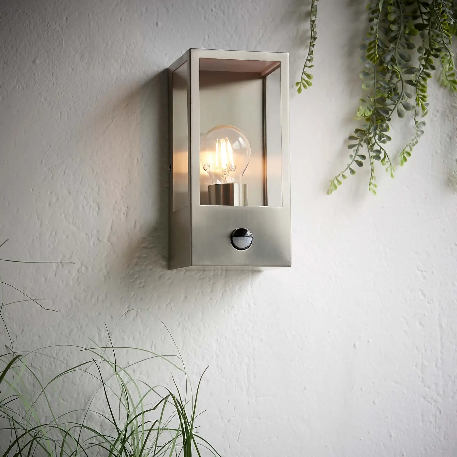 Oxford PIR Outdoor Wall Light - Stainless Steel 6 Oxford PIR Outdoor Wall Light - Stainless Steel - Image 4